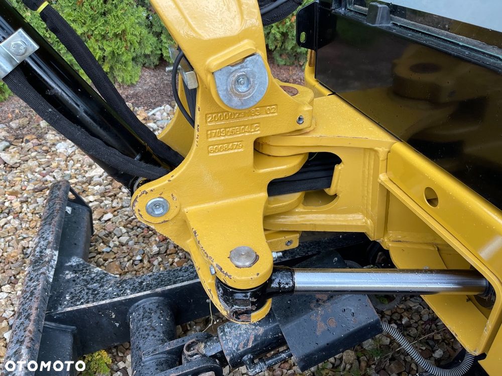 Caterpillar 302.7D CR - 17