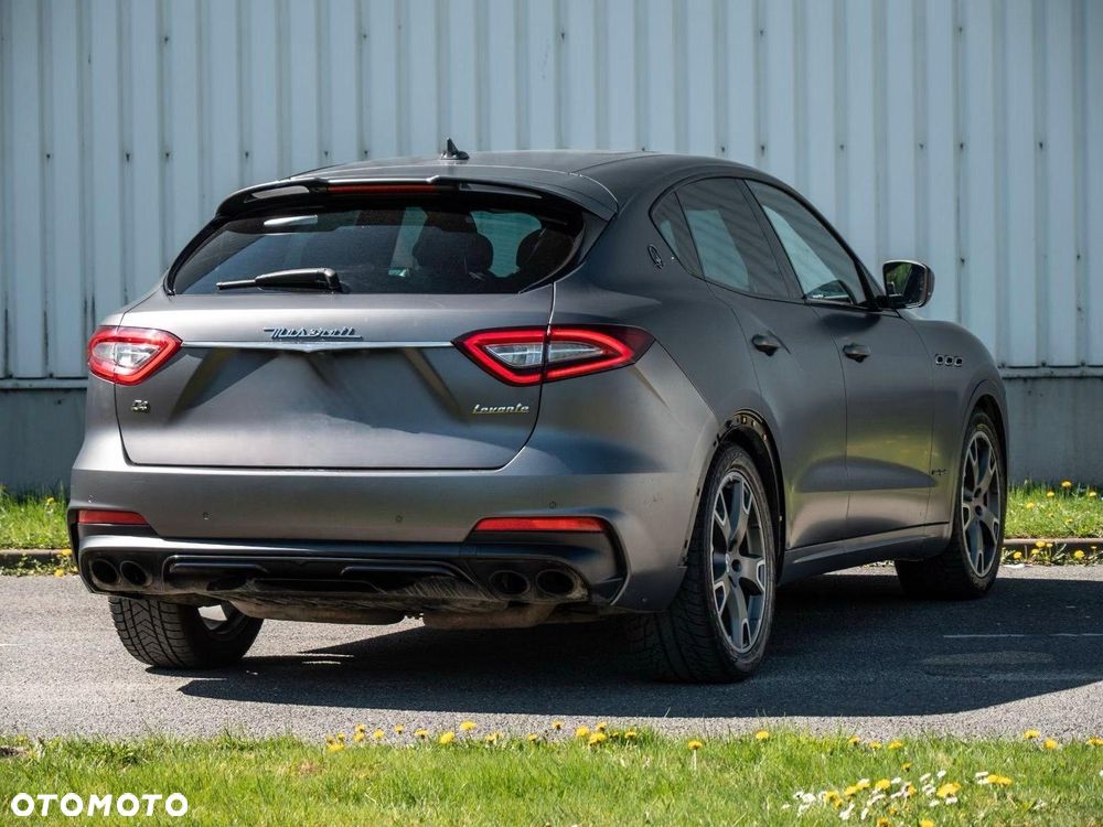 Maserati Levante Essence - 9