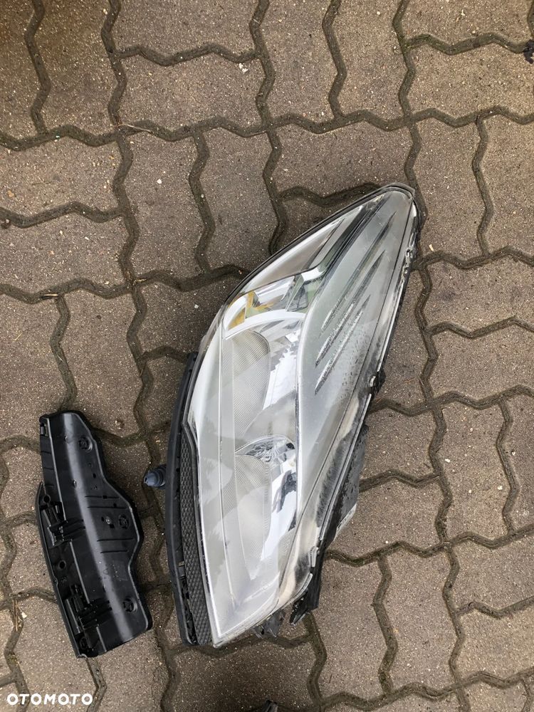 KUGA MK2 LAMPA PRZEDNIA LEWA PRAWA - 3