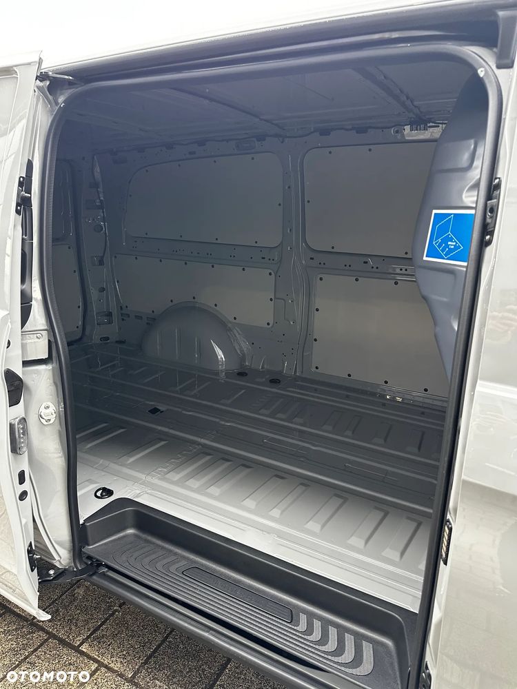 Mercedes-Benz Vito 119 CDI 4x4 Furgon Select Ekstra Long 3430 mm - 16