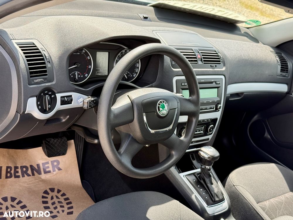 Skoda Octavia 1.4 TSI DSG FAMILY - 14