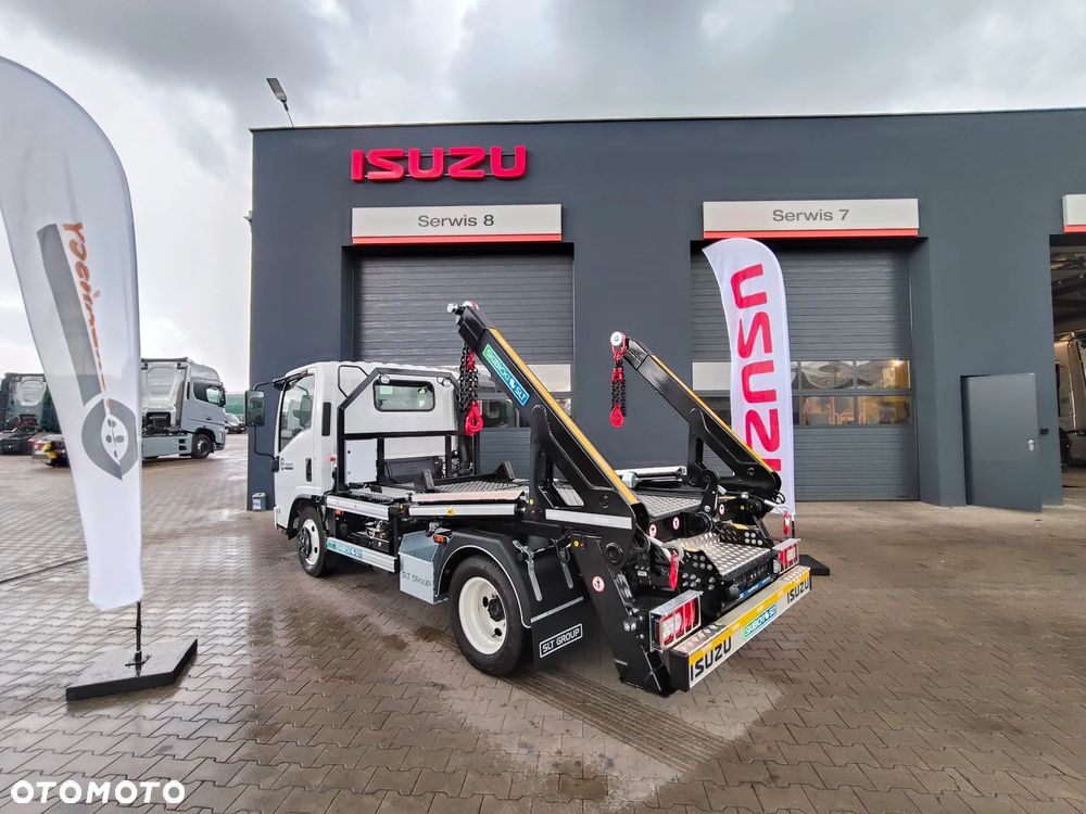Isuzu M29F - 3