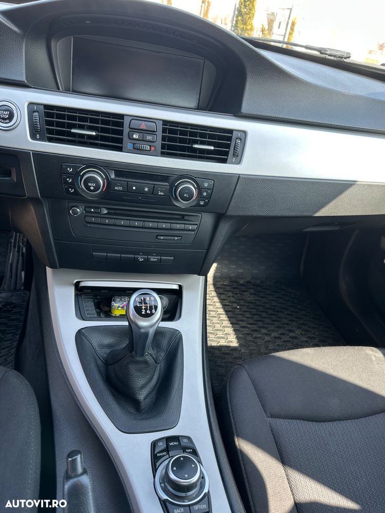 BMW Seria 3 320d xDrive - 10