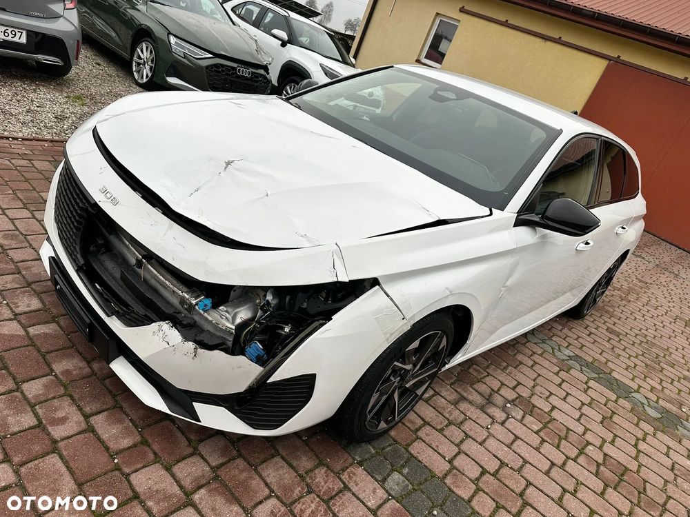 Peugeot 308 BlueHDi 130 EAT8 Allure - 4