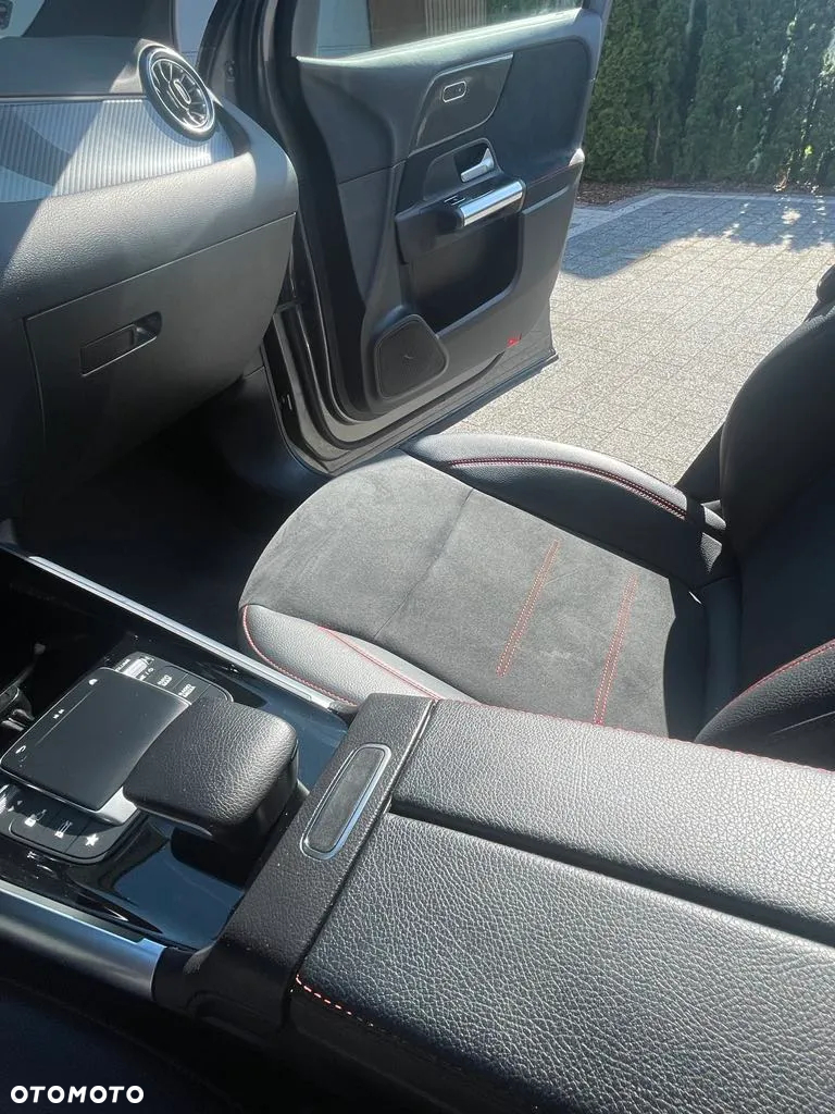 Mercedes-Benz GLA 200 Business Edition - 21
