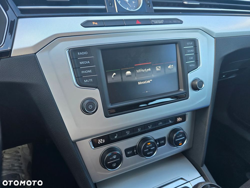Volkswagen Passat 1.8 TSI BMT Comfortline - 9