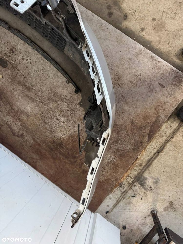 KIA Carens IV 2013-2016 Zderzak przód przedni 4xPDC 3D - 16