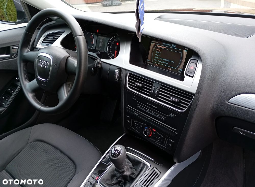 Audi A4 Avant 2.0 TDI 116g DPF Attraction - 26