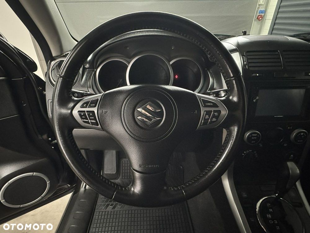 Suzuki Grand Vitara - 26