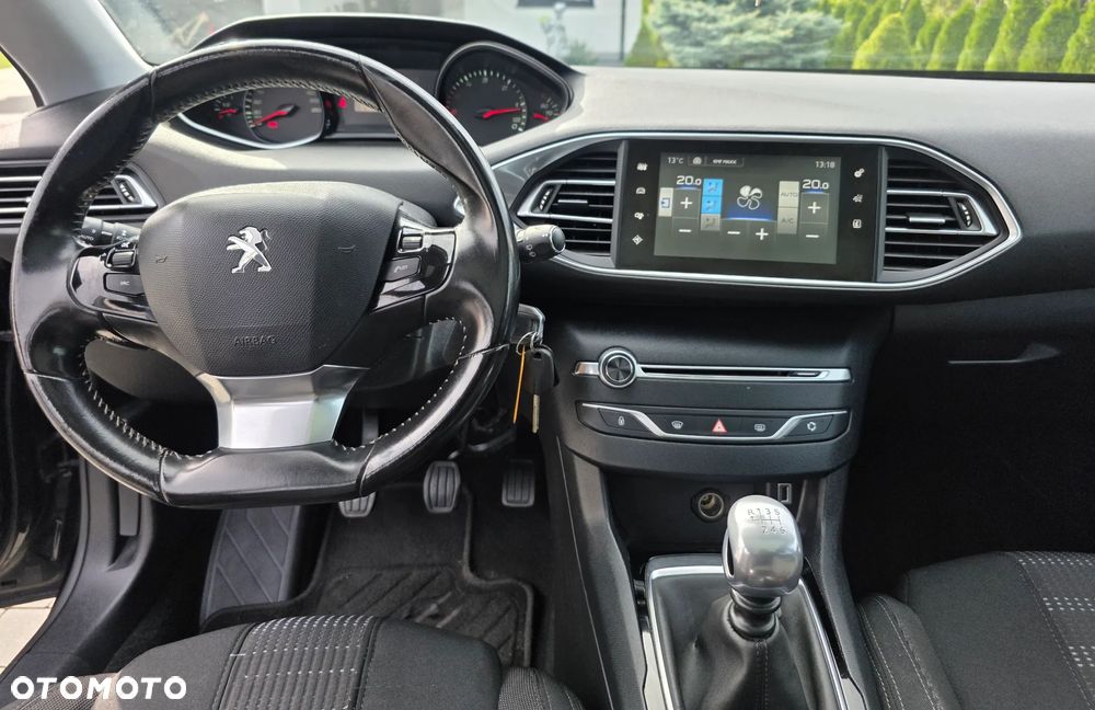 Peugeot 308 BlueHDi FAP 120 Stop&Start Winter Edition - 8
