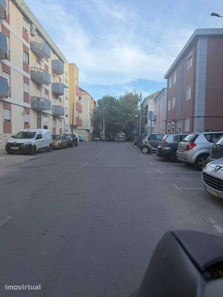 Vende-se Garagem com 38,43 m² - 3 carros | Verderena – Barreiro - Grande imagem: 4/6