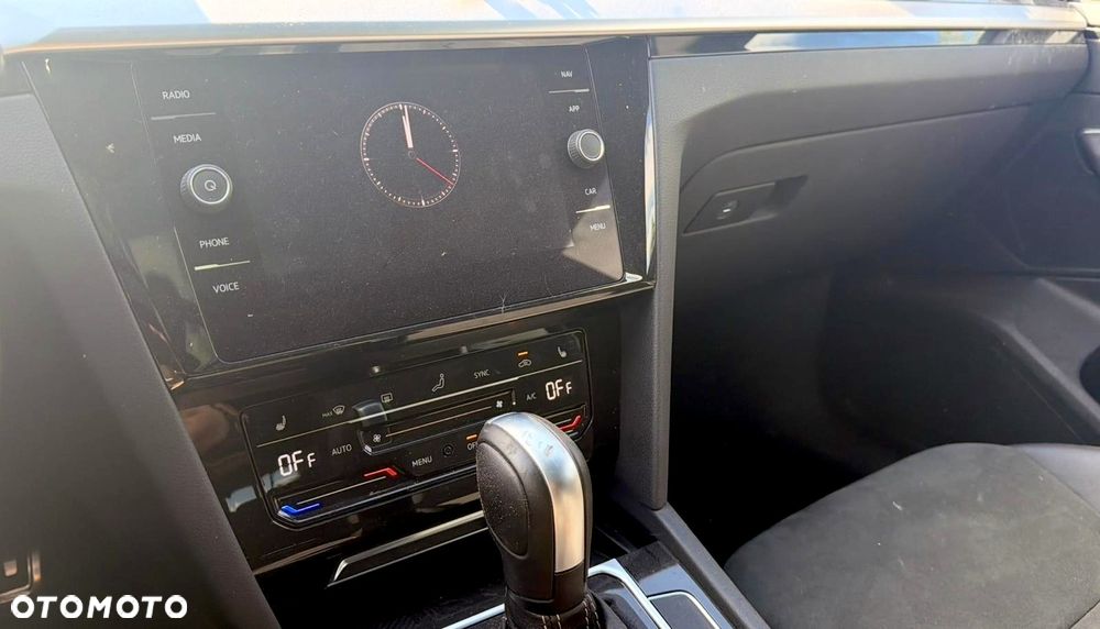 Volkswagen Arteon 2.0 TDI SCR DSG R-Line - 9