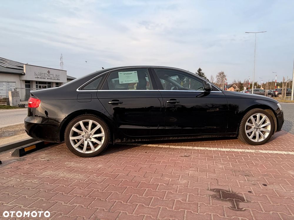 Audi A4 Limousine - 5