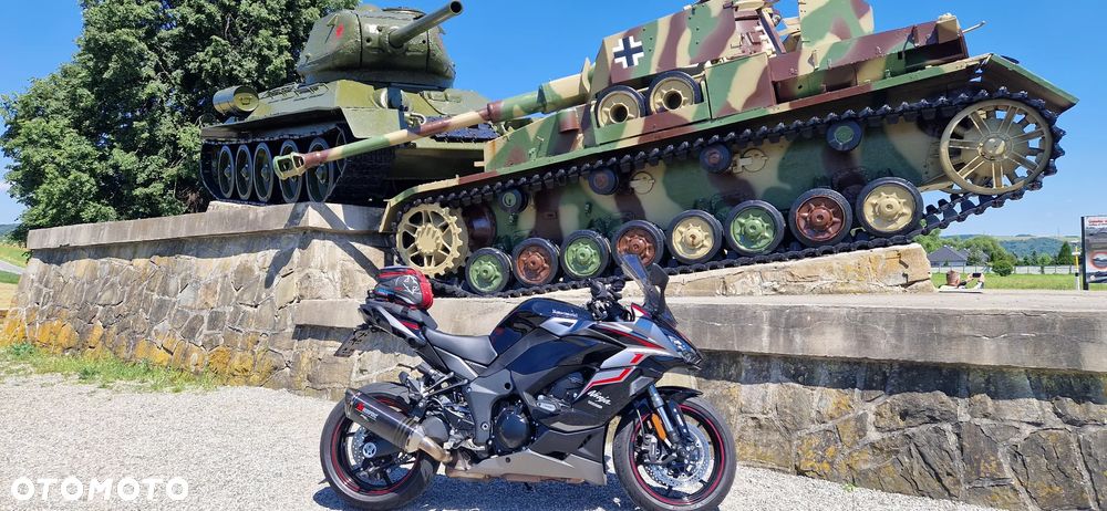 Kawasaki Ninja 1000 SX - 11