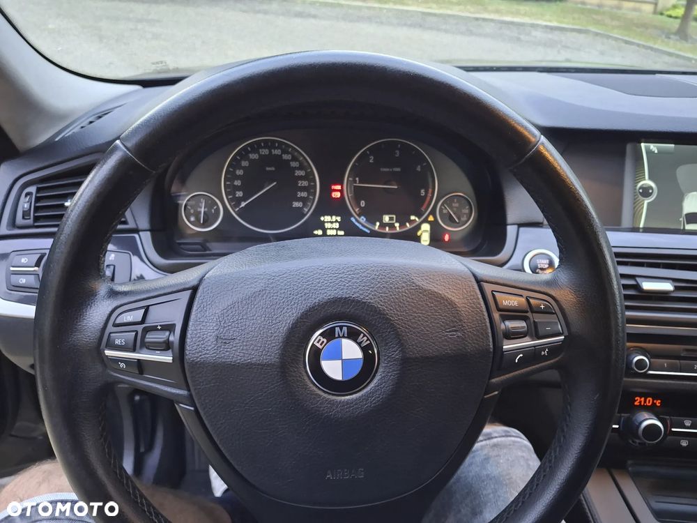 BMW Seria 5 520d - 26