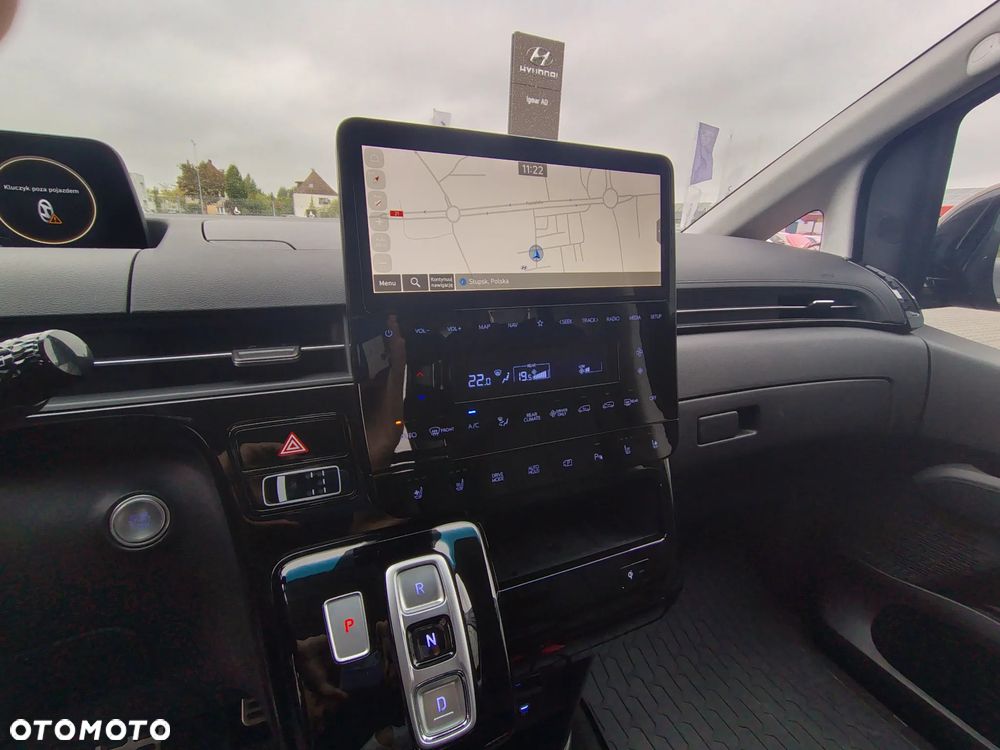 Hyundai Staria 1.6 T-GDI HEV Luxury - 14