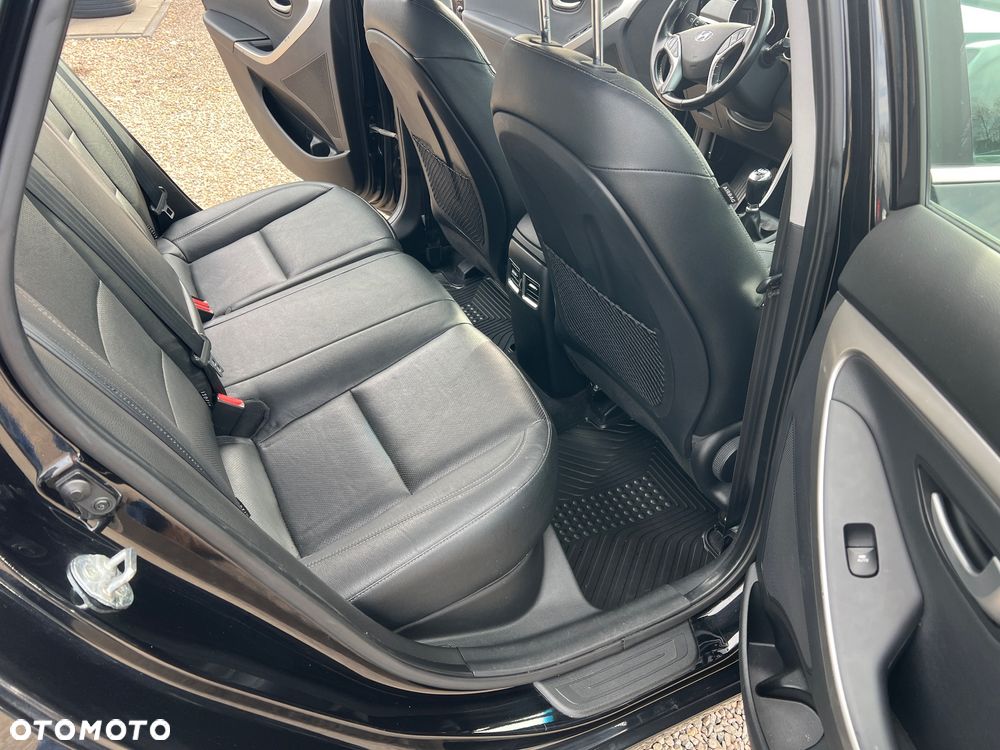 Hyundai i30 1.6 CRDi Premium - 26