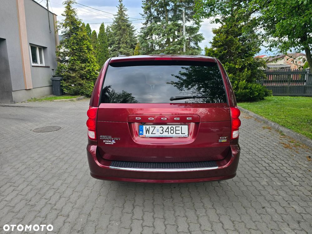 Dodge Grand Caravan - 6