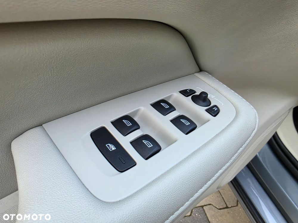 Volvo V60 D4 Momentum - 20