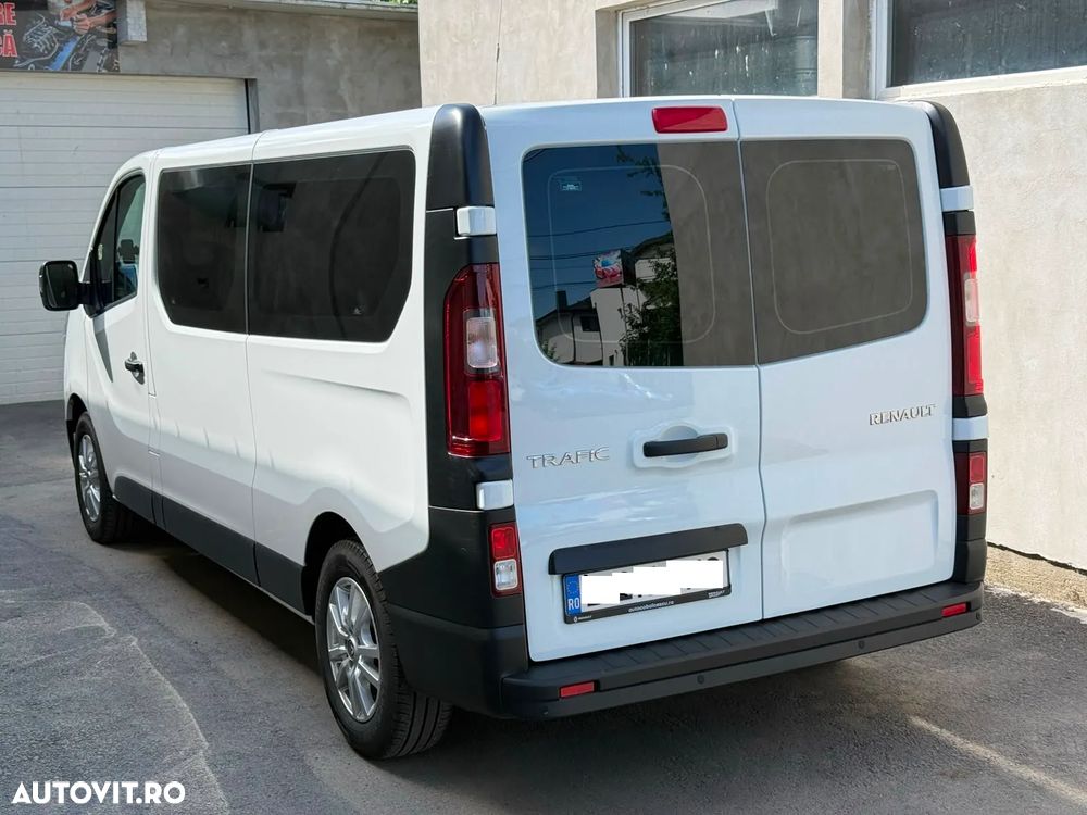 Renault Trafic 2.0 Blue dCi 110 S&S L2 8+1 Life - 11