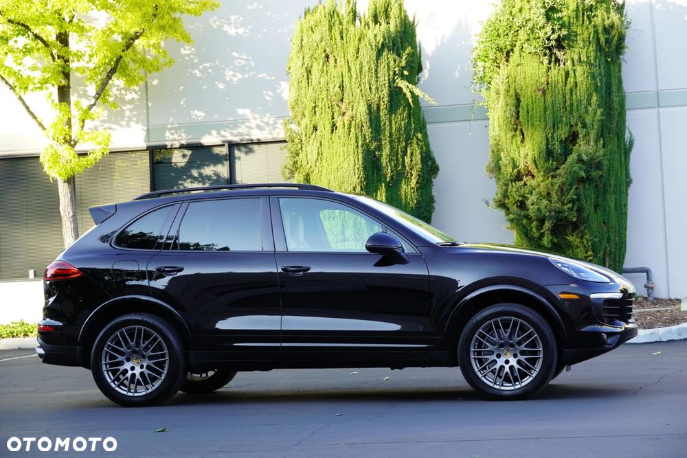 Porsche Cayenne Standard - 12