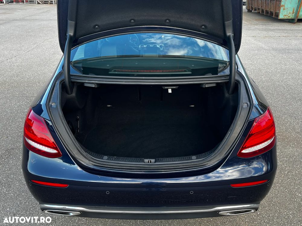 Mercedes-Benz E 300 Aut. - 25