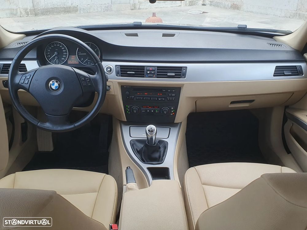 BMW 320 d Exclusive - 19