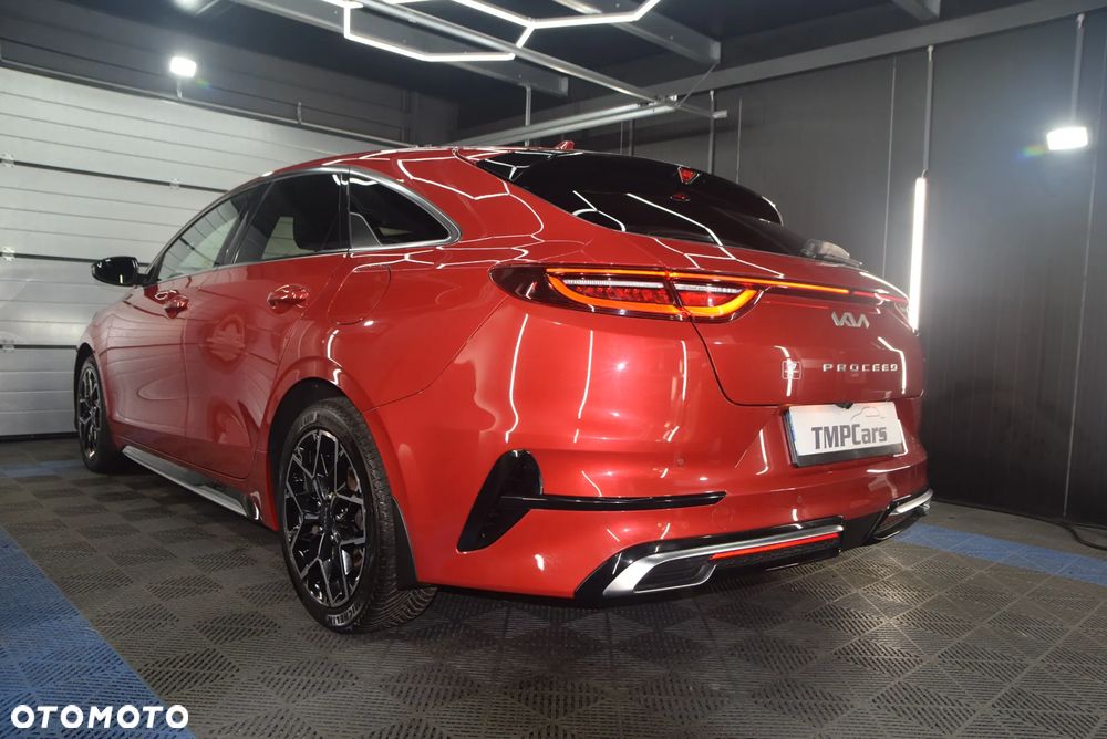 Kia ProCeed 1.5 T-GDI GT Line - 4