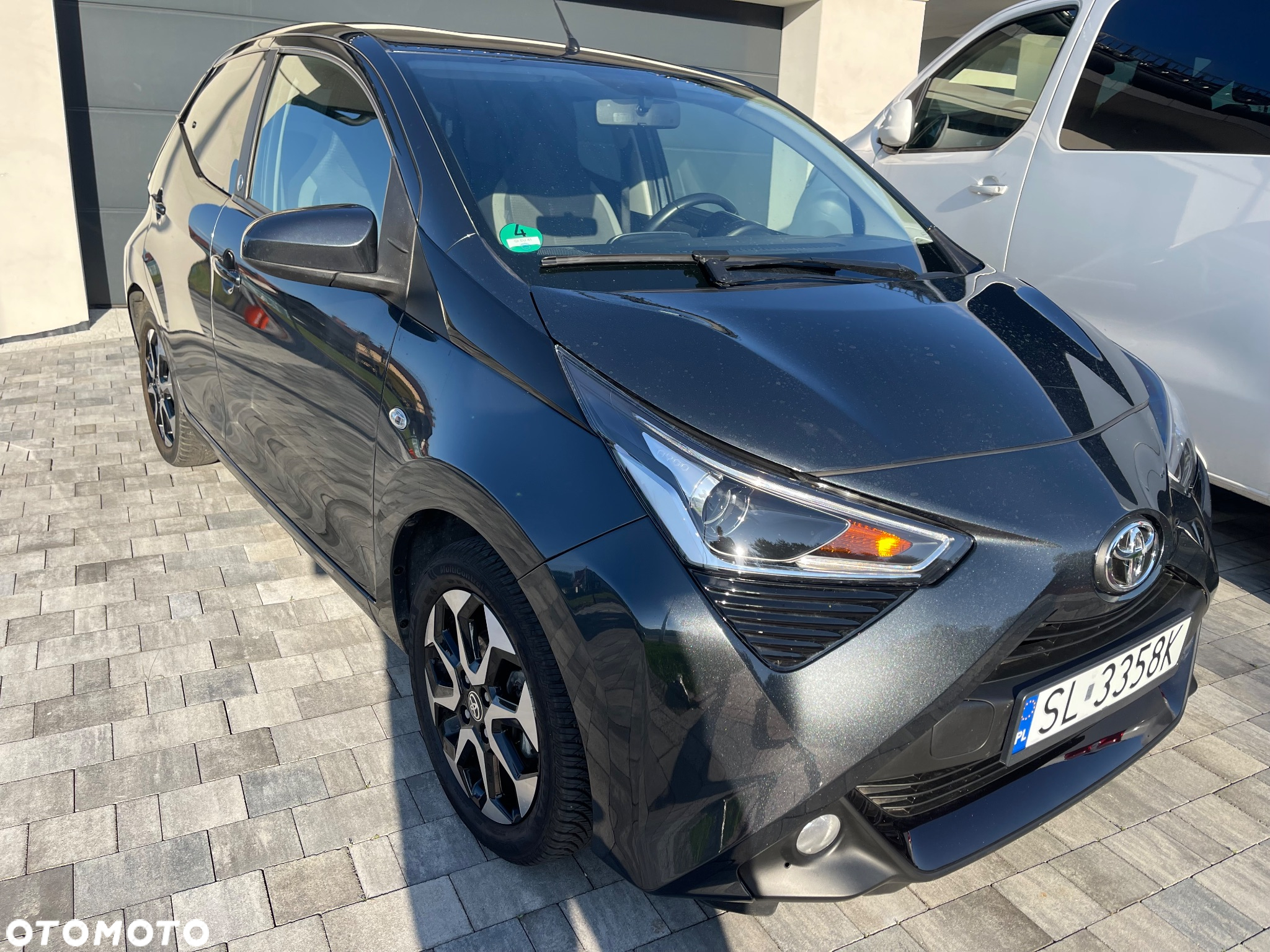 Toyota Aygo x.shift x-play connect - 7