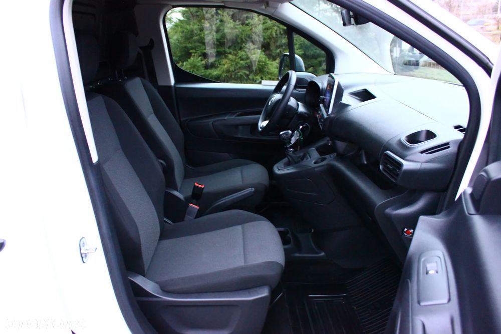 Toyota PROACE CITY BLASZAK 2 OSOBOWY 1.5 D-4D 100KM PEWNE AUTO FV23% - 28