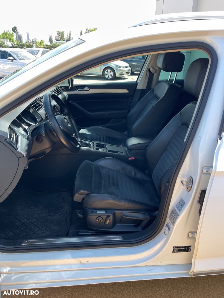 Volkswagen Passat 2.0 TDI DSG Highline - 30