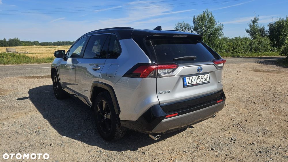 Toyota RAV4 - 8