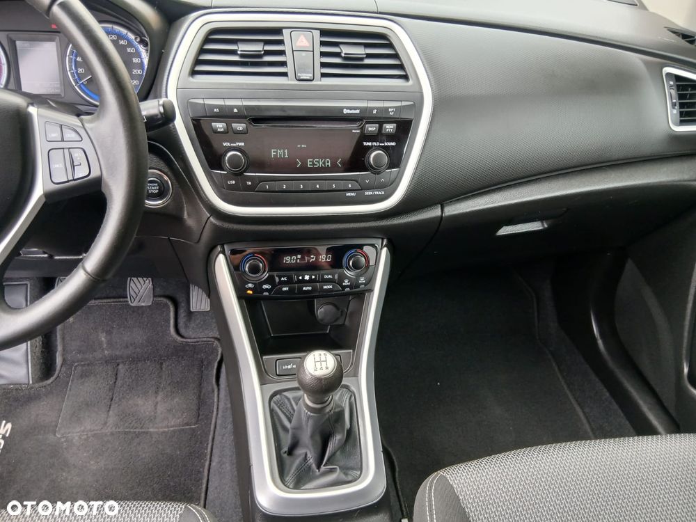Suzuki S-Cross - 27