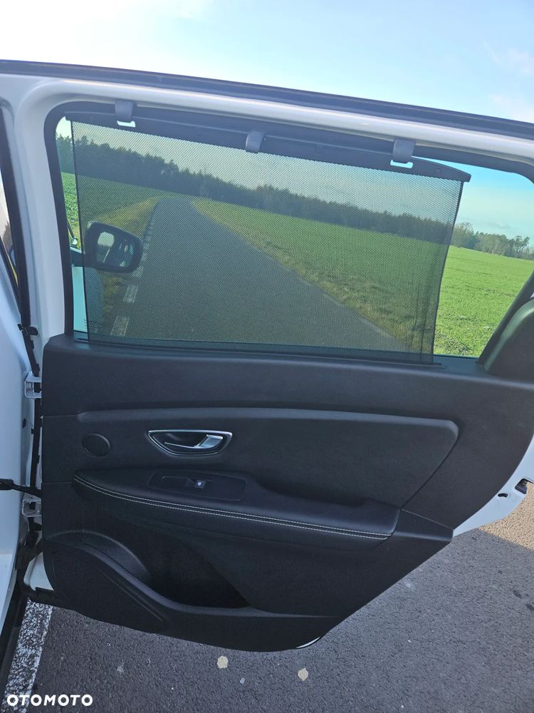 Renault Grand Scenic - 22