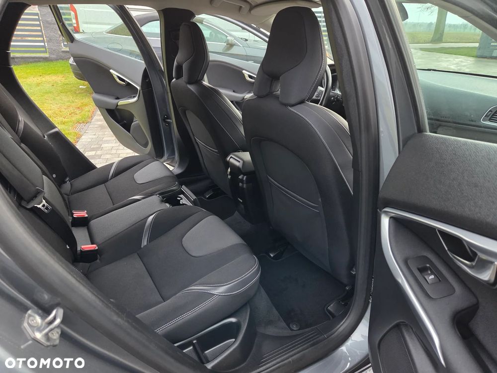 Volvo V40 D3 You - 21