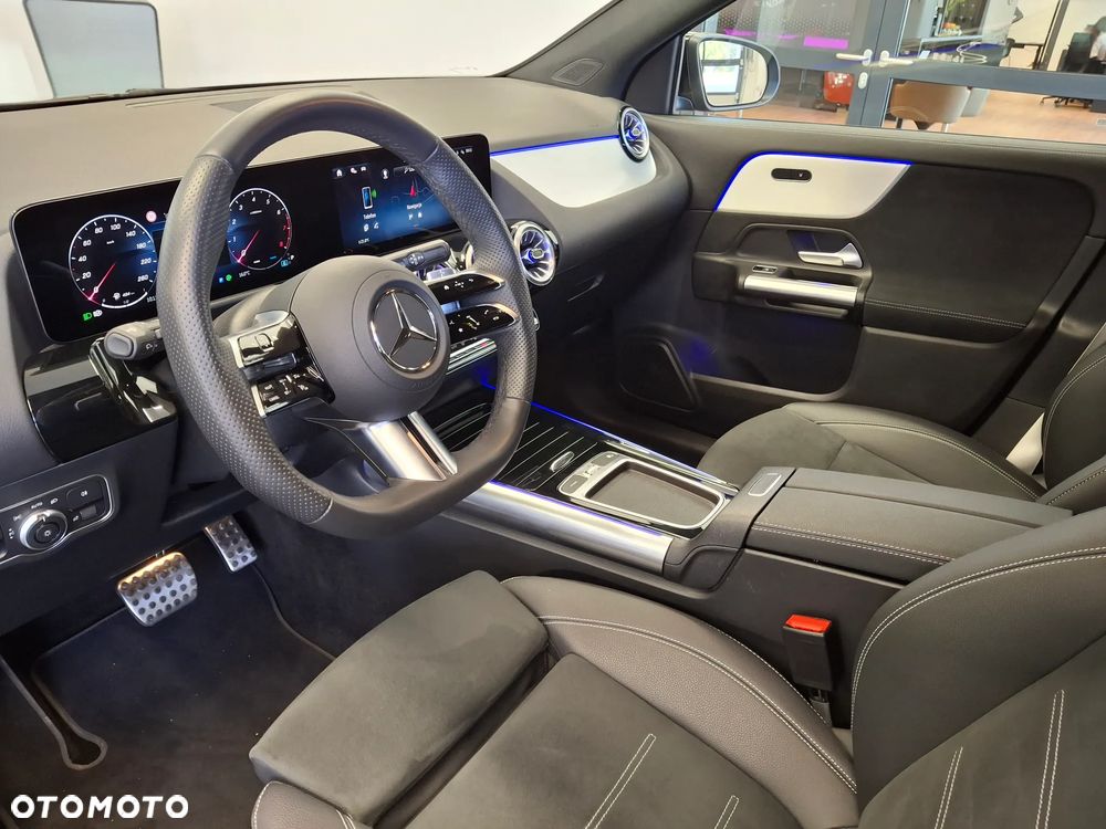 Mercedes-Benz GLA 200 AMG Line - 10