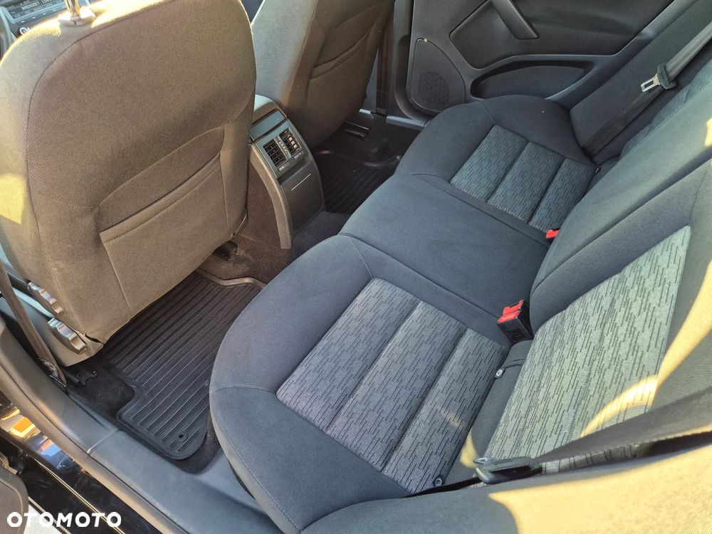 Skoda Octavia 1.6 - 24