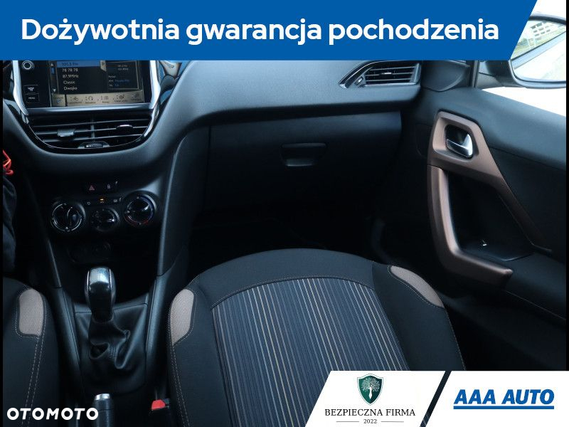 Peugeot 208 - 9