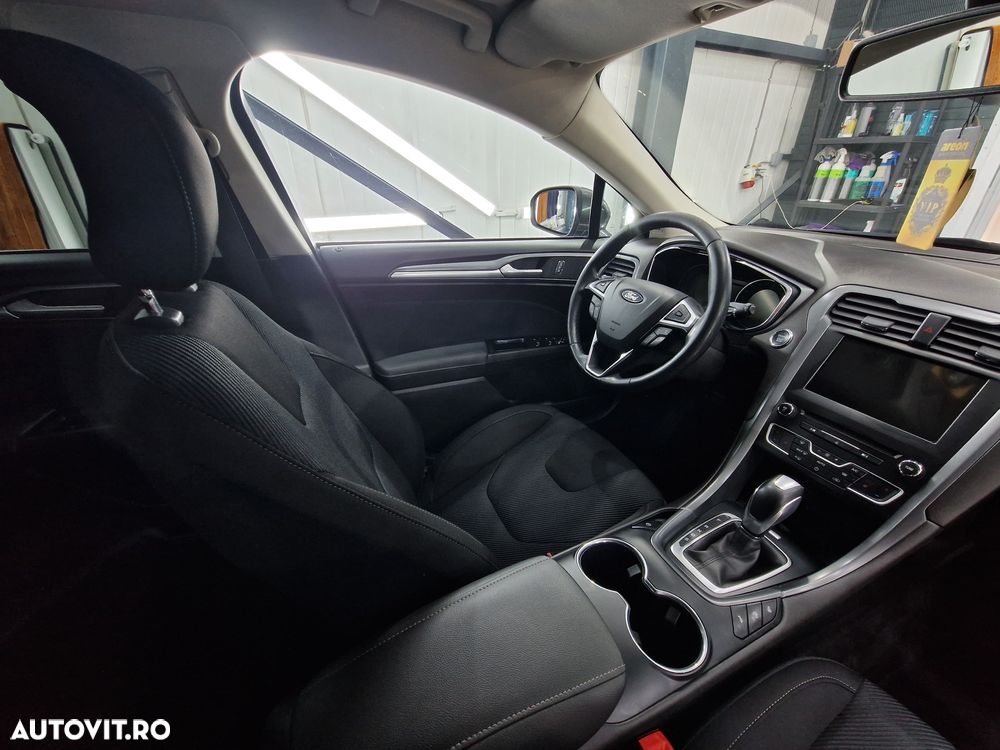 Ford Mondeo 2.0 TDCI PowerShift Business - 6