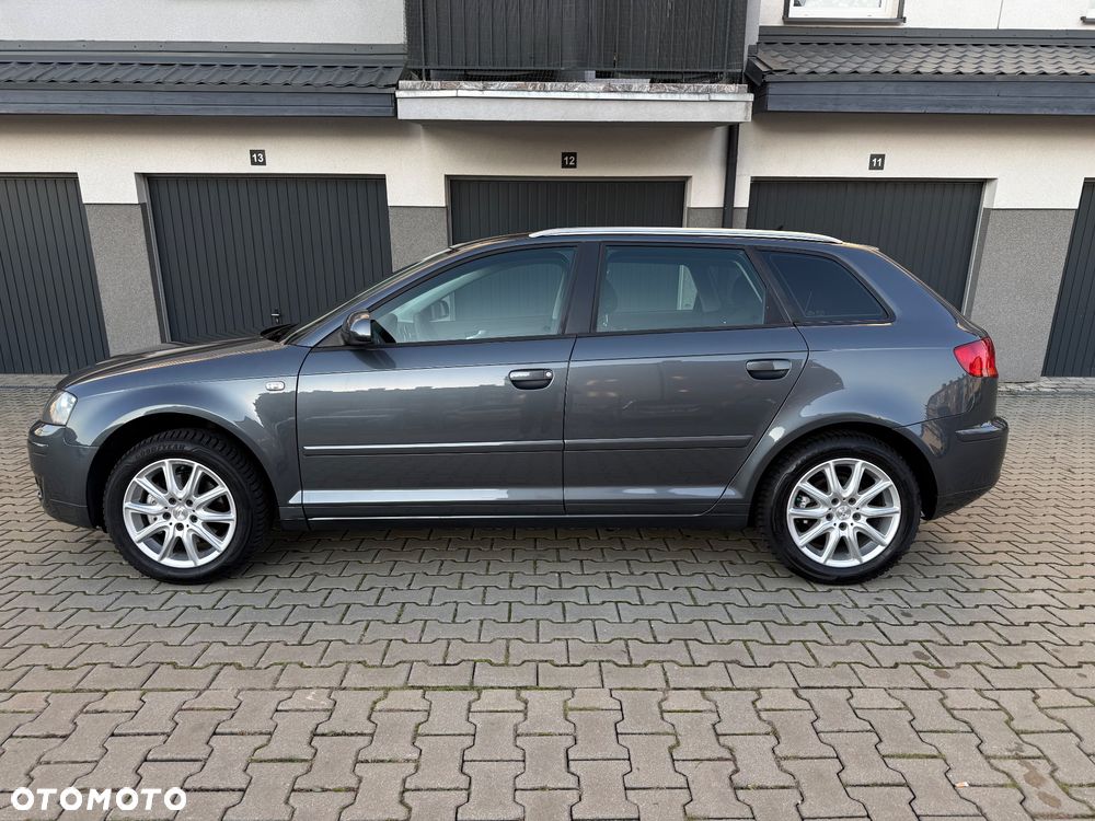 Audi A3 Sportback - 3