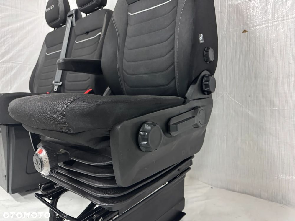 Iveco Daily VI Kanapa pasazera fotel kierowcy Komplet - 11
