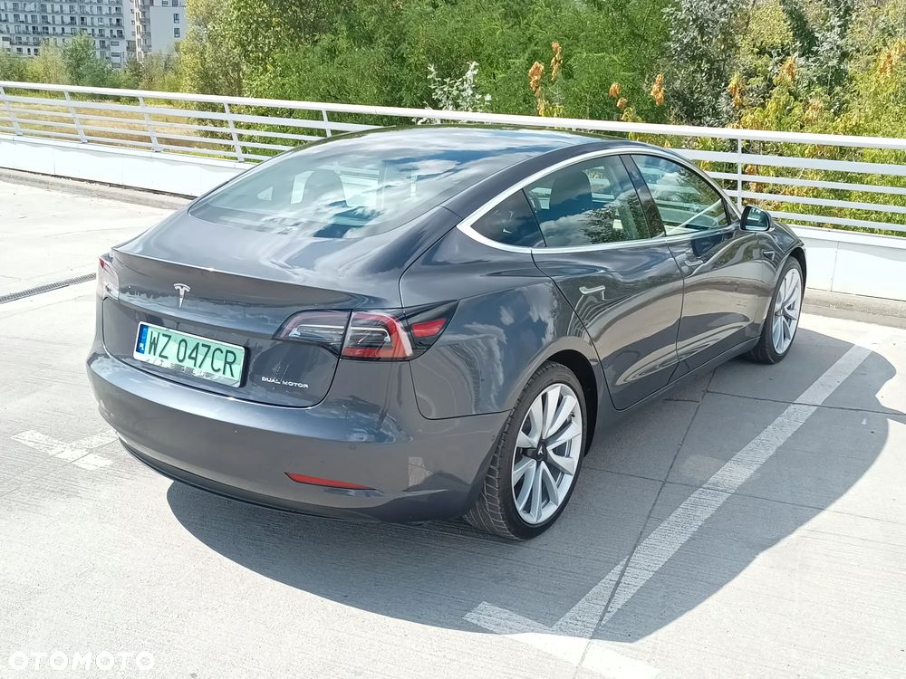 Tesla Model 3 Langstreckenbatterie Allradantrieb Dual Motor - 21