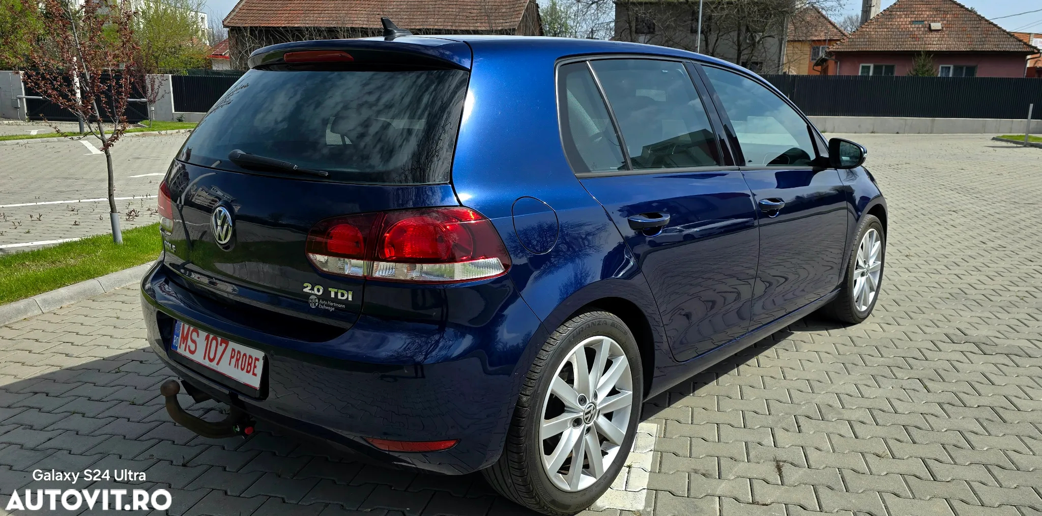 Volkswagen Golf 2.0 TDI DPF Highline - 3
