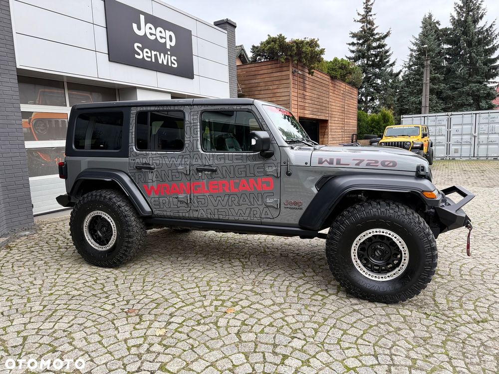 Jeep Wrangler - 13