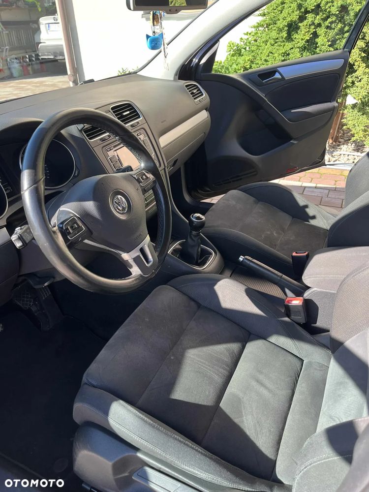 Volkswagen Golf - 10