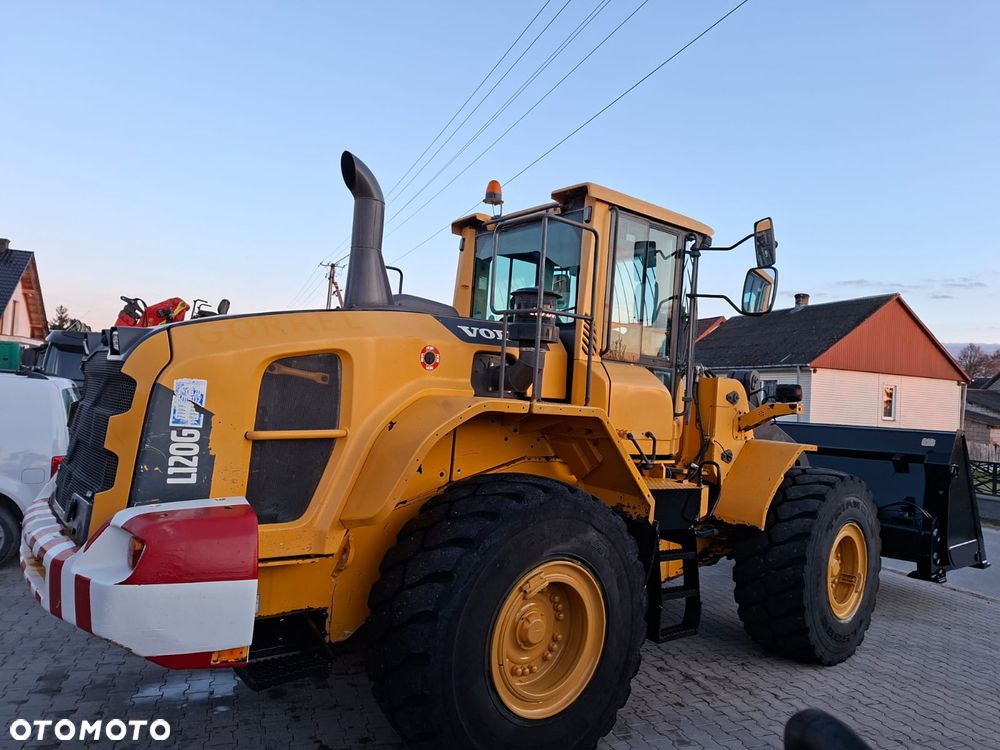 Volvo L120G - 8