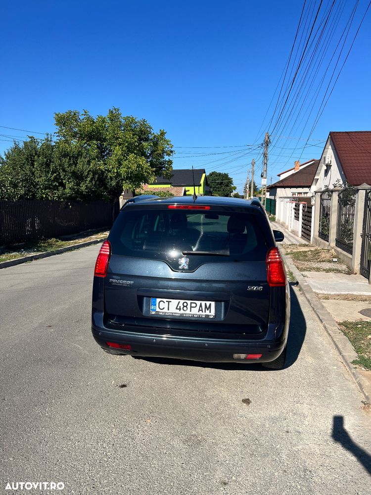 Peugeot 5008 1.6 HDI Access - 6