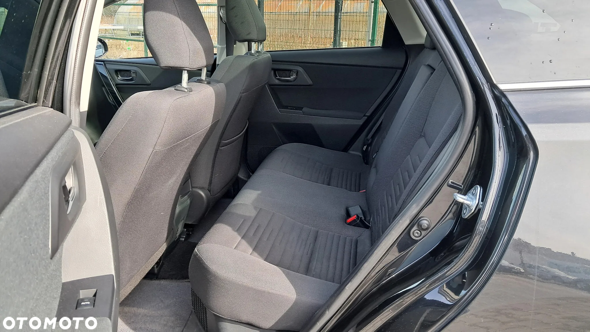 Toyota Auris - 10
