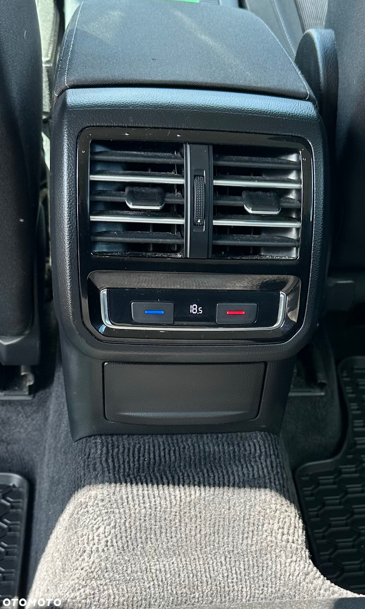 Volkswagen Passat Variant 2.0 TDI SCR DSG Comfortline - 21