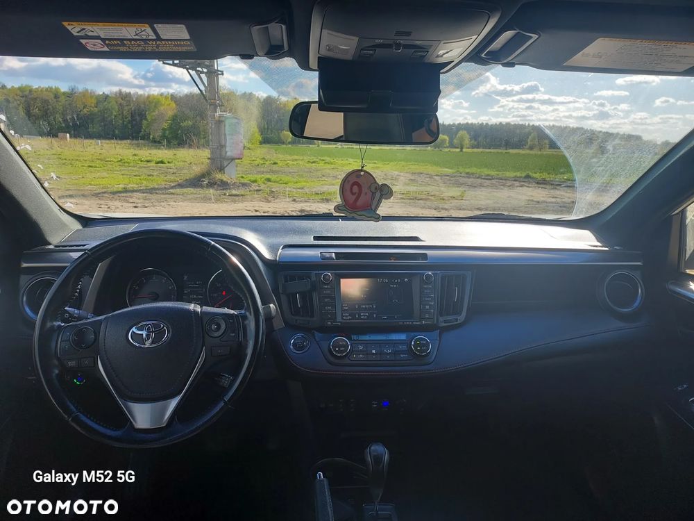Toyota RAV4 - 11
